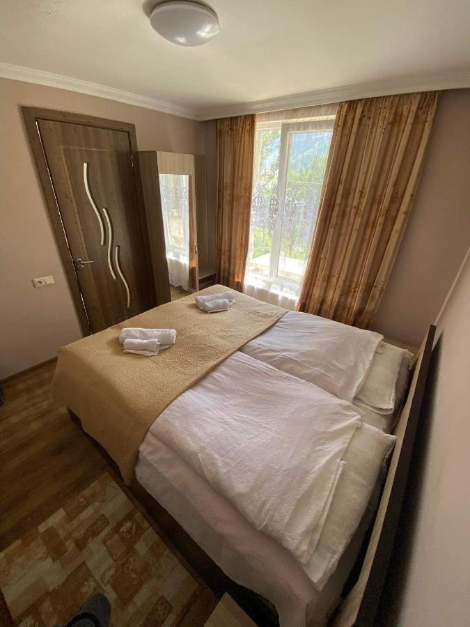 Nino'S Guest House Kazbegi Dış mekan fotoğraf