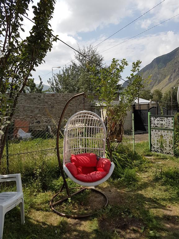 Nino'S Guest House Kazbegi Dış mekan fotoğraf