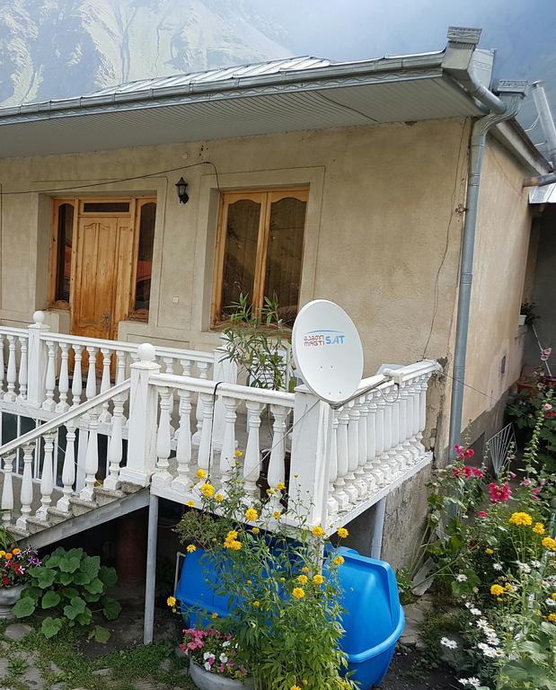 Nino'S Guest House Kazbegi Dış mekan fotoğraf